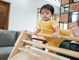 Stimulasi Tepat Sesuai Usia Si Kecil